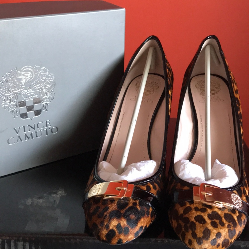 VINCE CAMUTO MORINA PLATFORMS